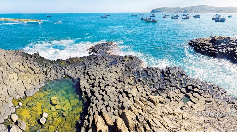 Tour Quy Nhơn Phú Yên tết 2026 - thưởng ngọn danh thắng đá đĩa phú yên