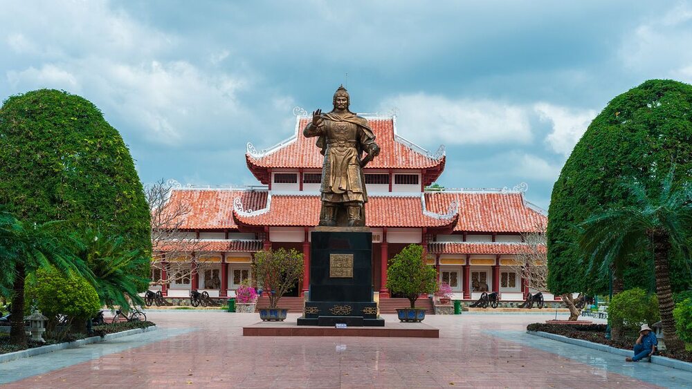 Tour du lịch tham quan bảo tàng quang trung