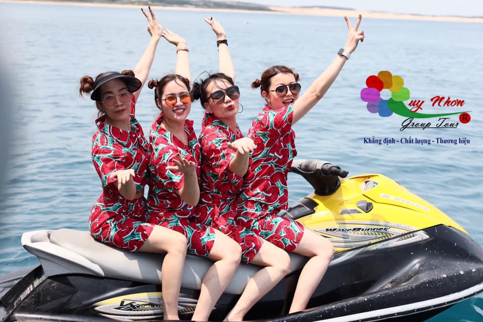 Tour Hòn Khô Quy Nhơn vui chơi mô tô nước - Tourghepquynhon