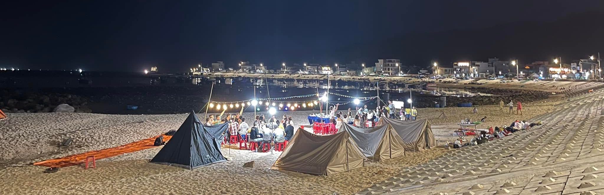 Tiệc BBQ buổi tối tại Hòn Khô Quy Nhơn